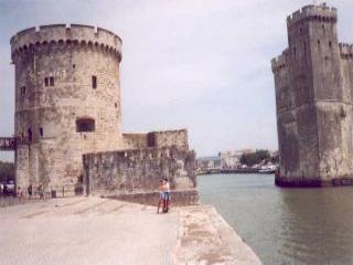 010LaRochelle.jpg (12650 bytes)